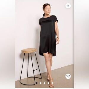 Evereve Amelia black shift dress cap sleeve crew neckline satin w knit contrast